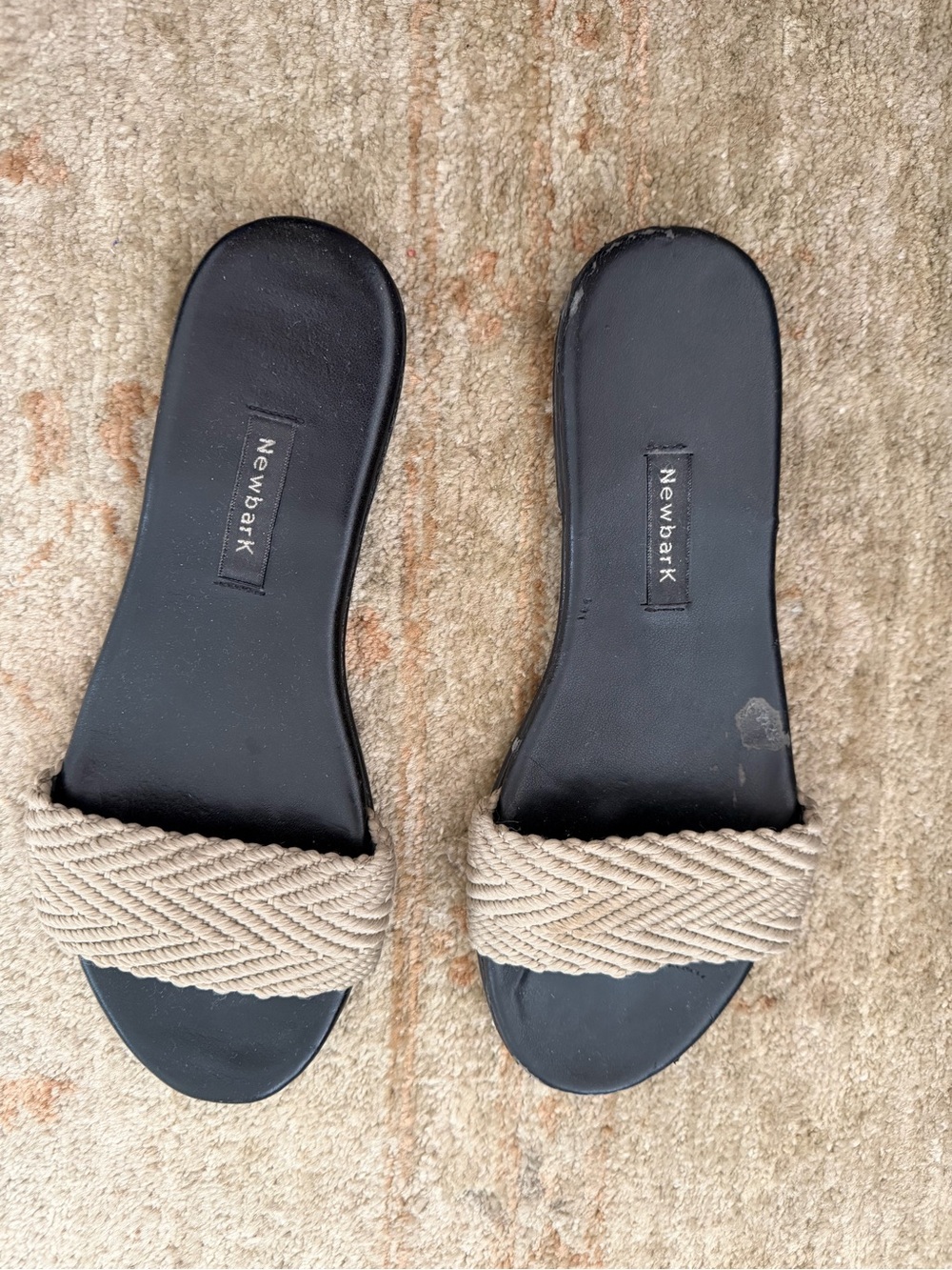 Newbark Los Angeles Women’s woven Slide Sandals